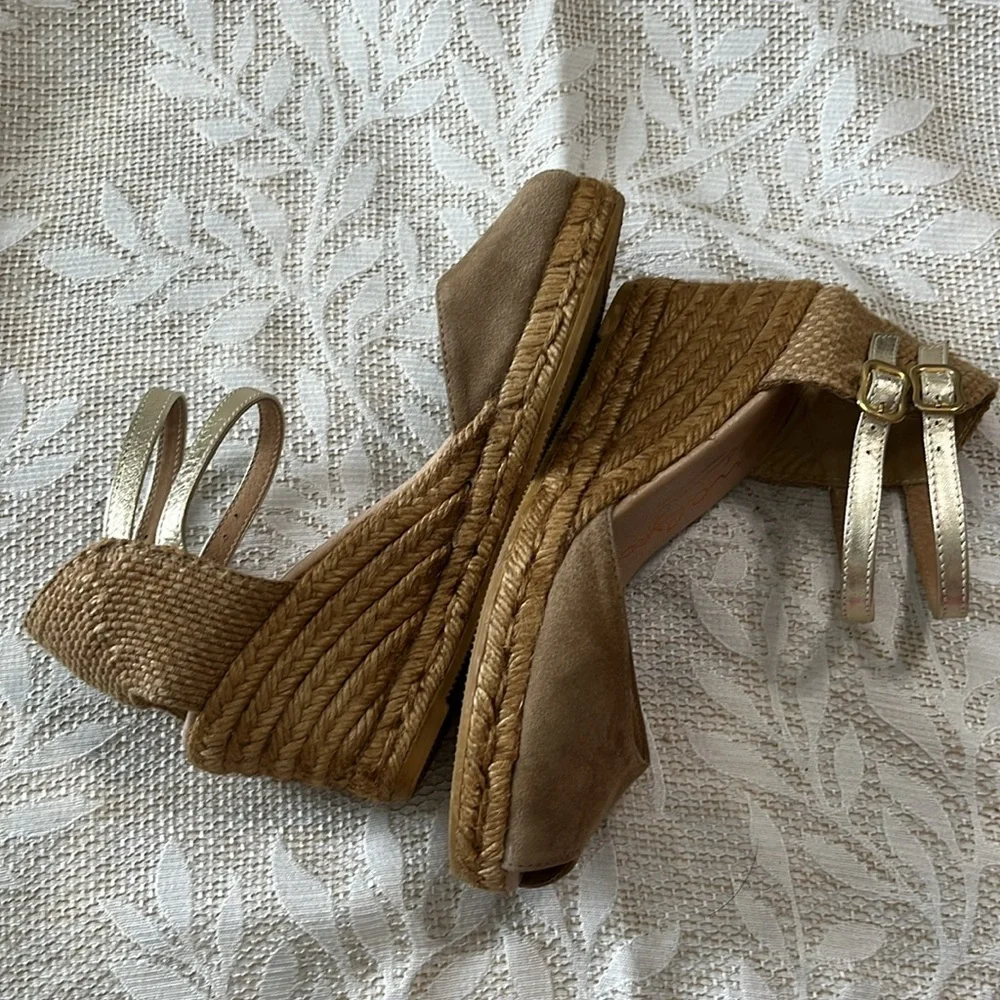 Gaimo Tan Taupe Suede Peep Toe Wedge Espadrilles Size 6.5/37‎